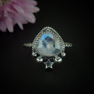 Faceted Moonstone Ring - Size 10 - Sterling Silver - Rainbow Moonstone Jewelry - Flashy Moonstone Jewellery - Star Ring Celestial OOK